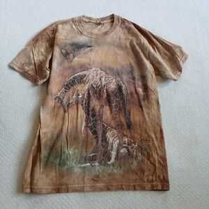 the mountain ♡ giraffe africa tee shirt